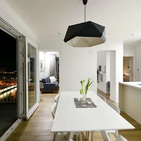 Penthouse Dolcevita Апартаменты *
