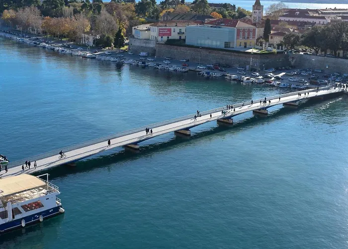 Penthouse Dolcevita アパート *