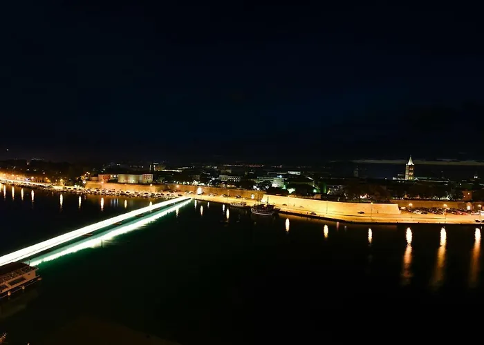 Penthouse Dolcevita アパート *