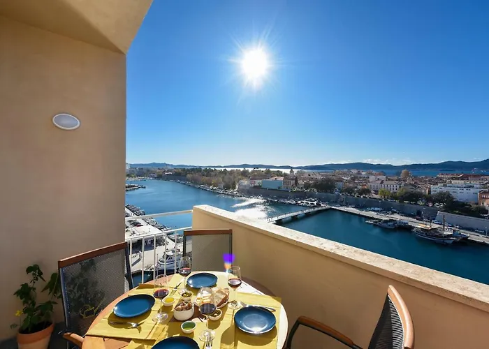 Penthouse Dolcevita 公寓